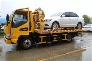 鄄城附近拖车救援24小时服务热线